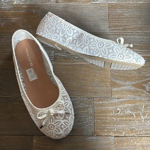 American Eagle by Payless Lace Ballet Flats🖤